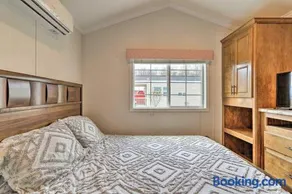 Clydesdale & Dosanko Cottage At Equestrian House - Image 4