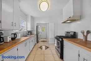 East SJ Entire 4Br Home Quiet - Image 3