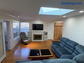 Silicon Valley 4 Bedroom Home Near Levi's Stadium - Image 2