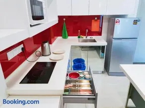 1BR Condo Straits Garden Suites Georgetown Penang - Image 2