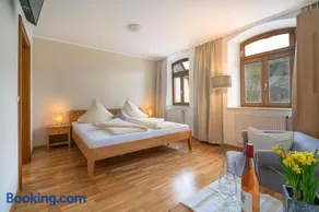 Hotel- Weingut- Moselloreley - Image 4