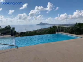 Villa avec jardin, internet haut débit et barbecue | Vue ville - Image 5