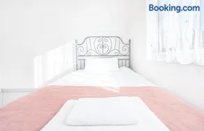 2 bedroom flat Bonnevoie - sleeps 7 - Image 3
