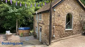 The Cider Press at Deep Filling Farm, woodland luxury - Image 2