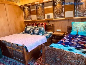 House Boat New Lucifer - Image 2