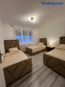 Maison 8 personnes - Image 1