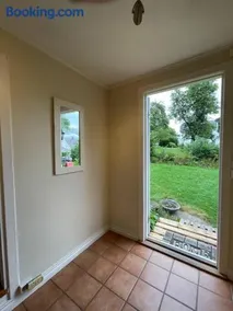 Apartament with access to garden, central, quiet and with free parking - Image 5