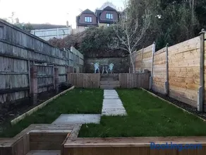 Redhill house, Sleeps6, 2 Parking - Image 2
