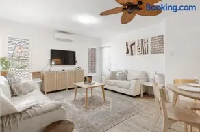 2BR Rockingham Beach Retreat - Image 3