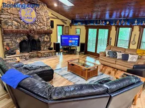 Sweet Retreat: Lodge and Event Venue - Image 1