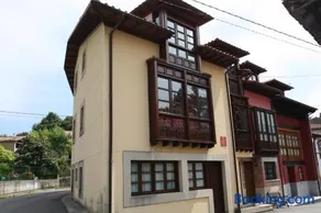 Apartamentos Los Picos - Image 1
