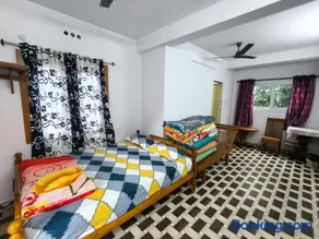 Rainy family home stay - Image 2