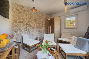 Holiday Home Žrnovnica - Image 1