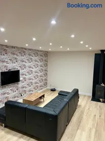 Duplex spacieux-2chambres-ideal vehicule electrique - Image 2