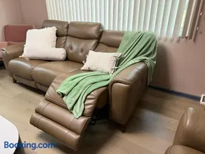 Delightful 3 Bd Home with King size bed, hot tub, playground! - Image 2