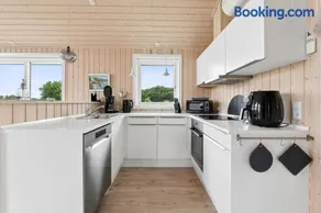 Perfect Holiday Home For Relaxation And Beach - Image 3