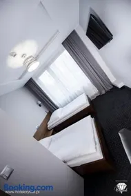 Hotel Crystal - Image 2
