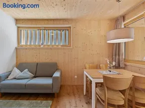 Wood Design Apartment - Image 3