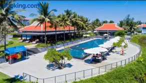 Diamond Beach Villa Da Nang - Image 4