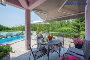 Adorable Holiday House Lilla-with pool-near Old Town Labin - Image 2