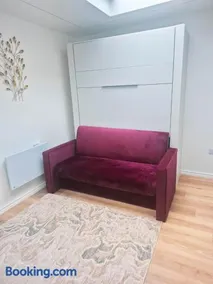 Cozy Apartment - Image 2