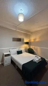 The Manor Hotel - Orpington - Image 4