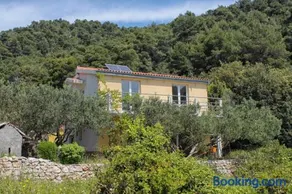 Seaside secluded apartments Cove Skozanje, Hvar - 14899 - Image 2