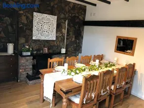Cosy Rustic 3 bed cottage, great train links - Image 2