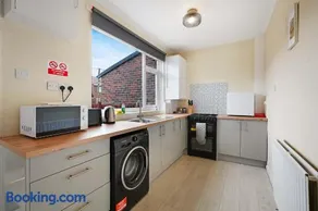 Stunning 3BR Equipped Kitchen By Stay with Us - Image 3