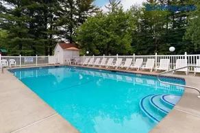 Eclectic Studio Cabin w/ Kitchenette, Free WiFi, Riverfront Location & More - Image 3