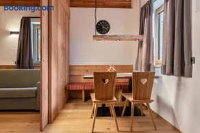 Apartamento \"Guntschöllerhof Mendelkamm\" con vistas a la montaña, Wi-Fi, balcón y jardín - Image 1