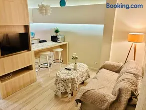 Opera Apartment - Image 4