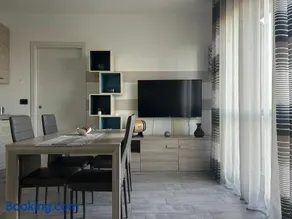 Urban Chic House - Image 1