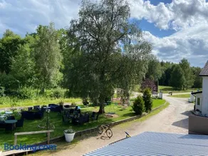 Stor lägenhet ovanpå café ute på landet - Image 3
