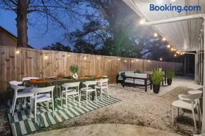 Seminole, 10 min to beach, Back yard fun, Pool & Spa STR26-00348 - Image 5