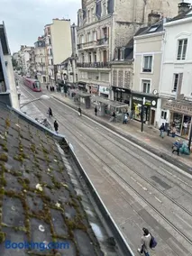 Hyper centre ville de Reims avec parking - Image 5