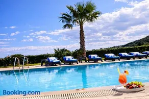 Bella Villa with Private Pool & Sea View Ideal for Groups - Image 2