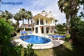 Villa Phoenix - Image 1