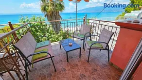 BeachHouse - Image 1
