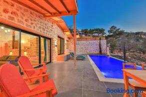 Romantic 1BR Pool Villa in Nature - Image 3