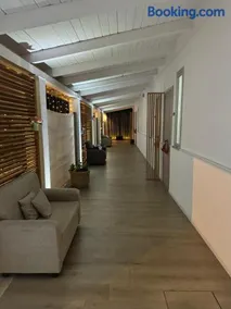 Benjoy Hotel - Image 1