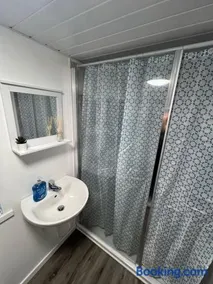 Haven - Beautiful 3 Bedroom house - Image 2