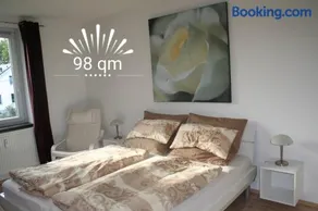 Orange Sun Apartment - Image 1