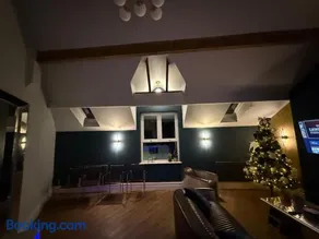 The Loft At One Luxury Penthouse - Image 3