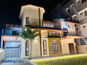 Majestic Villa, 5 Bedroom AC in Mysore - Image 1