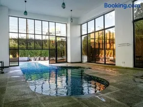 Sunset Haven, 2Bedroom Westlands, heated SWIMMING POOL, GYM, GAME ROOMS, Nova - Image 1