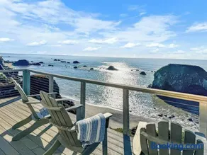 Seaside Elegance Oceanfront Escape with 3 Suites - Image 4