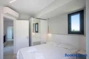 Alfie Luxury villa with private pool - Image 3