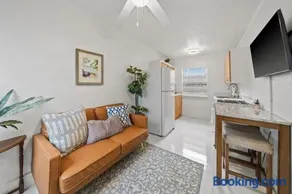 La Casita Serena with King Bed Near the Beach - Image 1