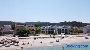 Villa Camelia by the sea - Image 3